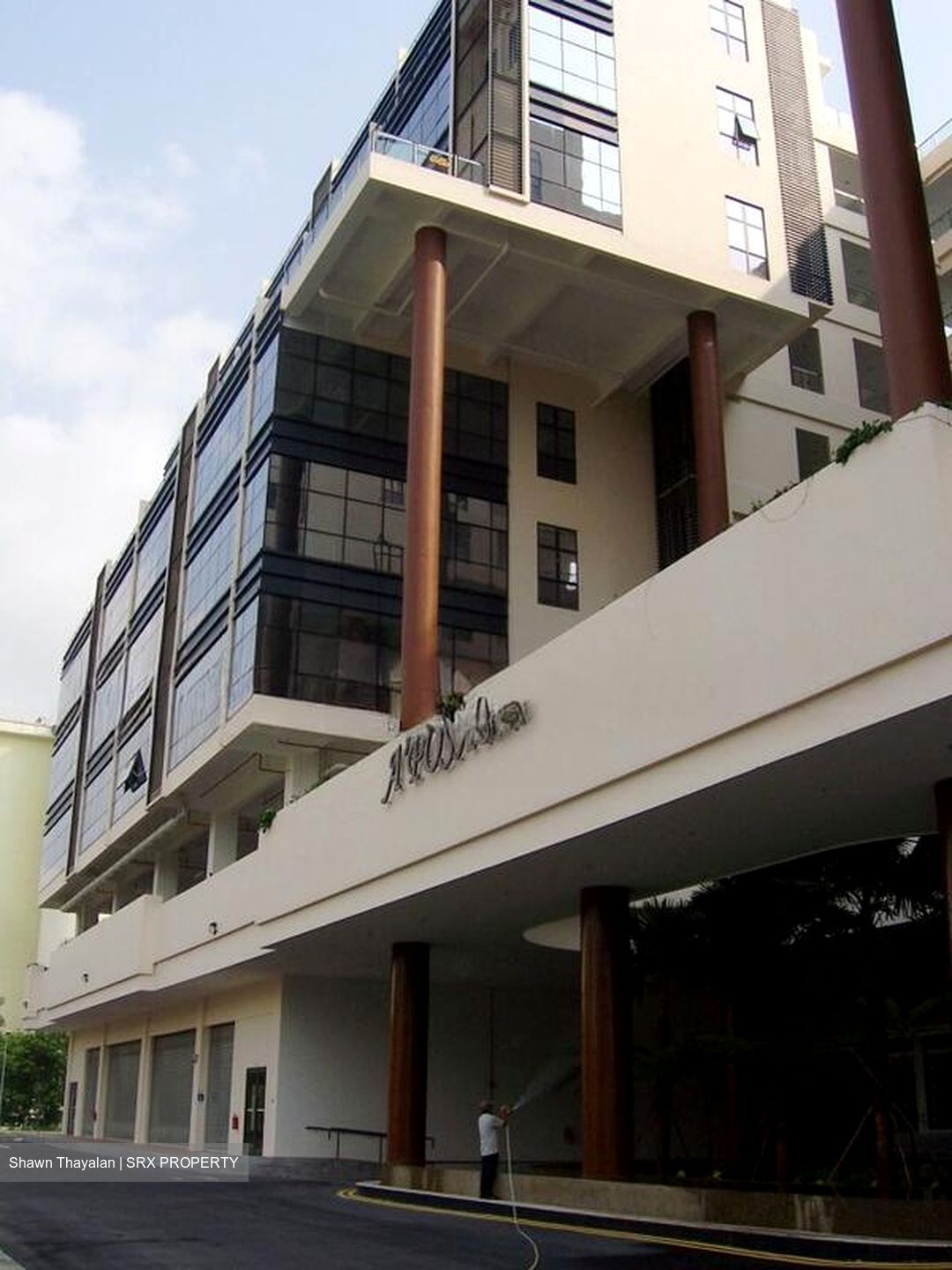 A'posh Bizhub (D27), Factory #581727461